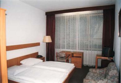 Luxor Hotel Frankfurt am Main Exterior foto